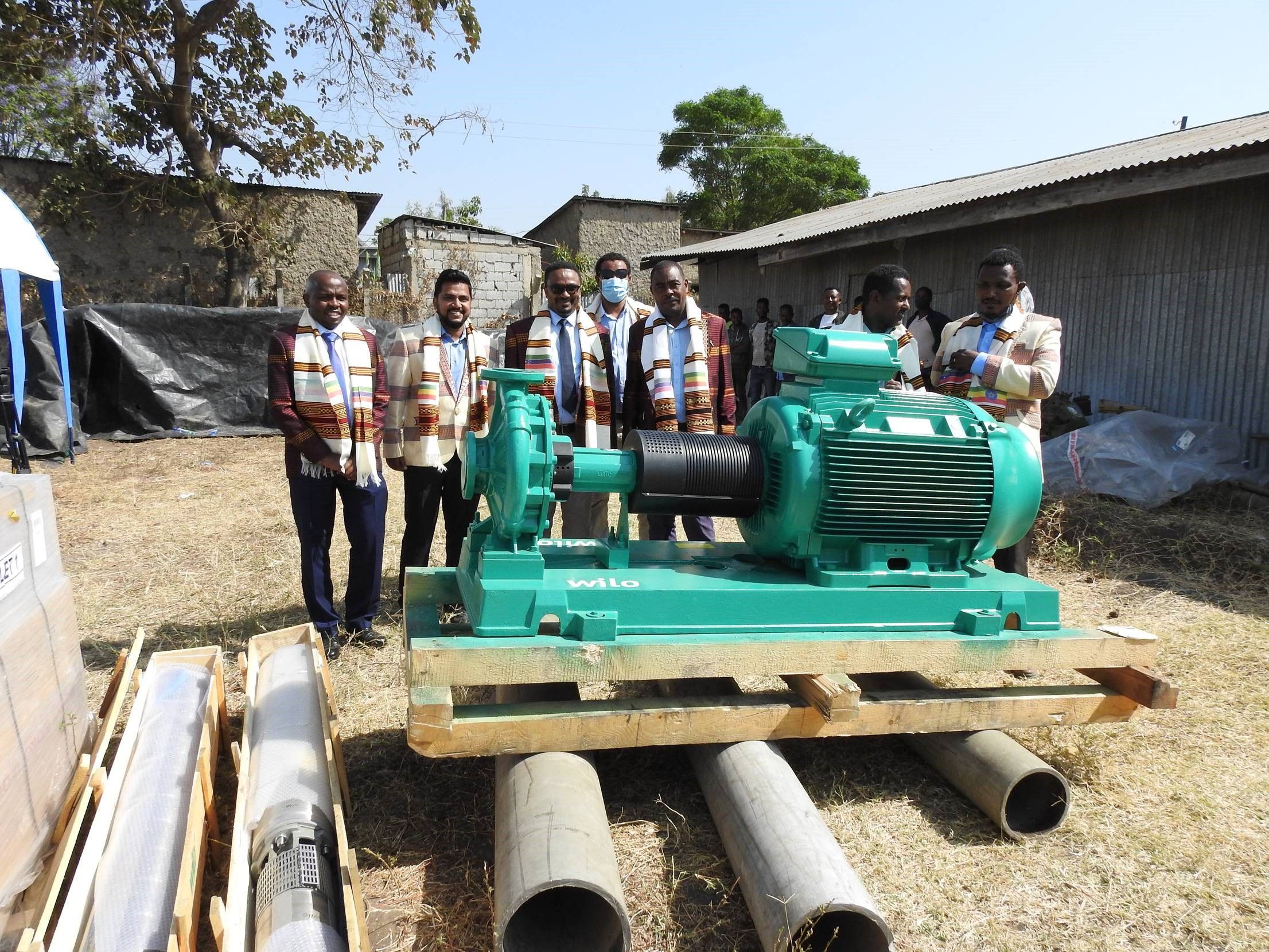 Representatives of NatuReS and PVH handing over the water pumps to HWSSSE Copyright: NatuReS Ethiopia
