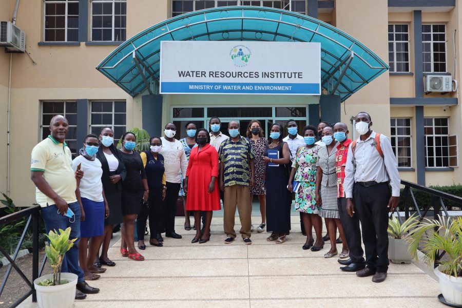 group in front of Water Resources Institute